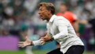 أحيا ذكرى مؤلمة لميسي.. هل يعود رينارد للمنتخب السعودي؟ (صورة)
