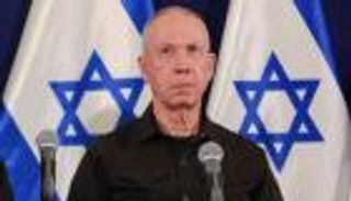 وزير الدفاع يتسبب في هبوط الشيكل والأسواق.. ماذا يحدث في إسرائيل؟