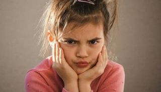 التعامل مع الطفل العنيف