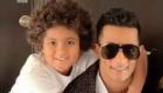 محمد رمضان وابنه في «قفص الاتهام» بعد التعدي على طفل