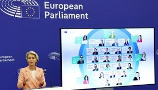 أورسولا فون دير لاين خلال مؤتمر رؤساء البرلمان