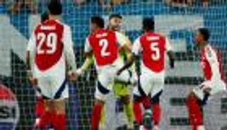 تصدٍّ أسطوري ينقذ أرسنال من السقوط في دوري أبطال أوروبا (فيديو)