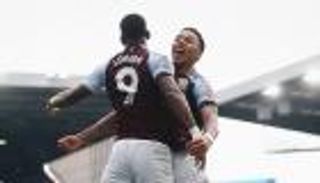 ماكينات أهداف البريميرليغ.. منافس مفاجئ يطارد هالاند