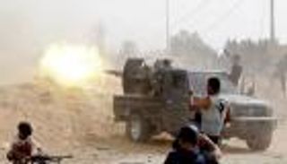 انفجار مخزن أسلحة بطرابلس الليبية.. تصفية حسابات أم ضريبة فوضى المليشيات؟