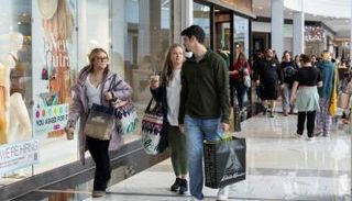 أمريكيون ف مراكز تسوق