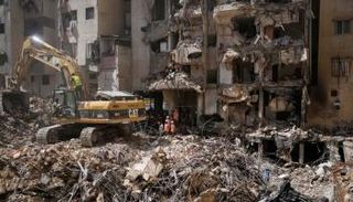 دمار في الضاحية الجنوبية معقل حزب الله جراء غارة إسرائيلية