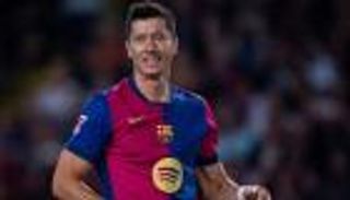 ليفاندوفسكي وفليك يصنعان التاريخ مع برشلونة في الدوري الإسباني