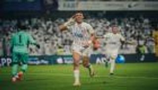 مباراة مثيرة بـ6 أهداف.. العين يحسم قمة الوصل في الدوري الإماراتي