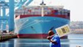 إضراب عمال الموانئ.. تهديد محتمل لاقتصاد الولايات المتحدة