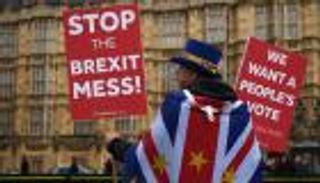 بريطانيون يطالبون بكسر «بريكست».. هل تلتفت لهم الحكومة؟