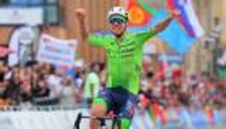 دراج فريق الإمارات التاريخي.. بوغاتشار يكمل «التاج الثلاثي» ببطولة العالم