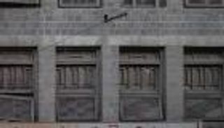 أبواب وشبابيك عدن.. لوحات معمارية ممزوجة بـ«روائح البخور»