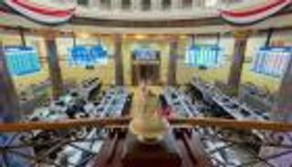 البورصة المصرية تربح 450 مليار جنيه رغم الهبوط القياسي للعملة.. لماذا؟