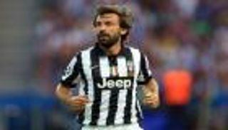 بفيديو وقميص.. كيف حاول بيرلو إقناع منحوس الجزائر بالانضمام ليوفنتوس؟