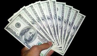 أوراق نقدية فئة 100 دولار أمريكي