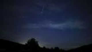 أول زخات الشهب لعام 2025.. &laquo;الرباعيات&raquo; تتألق في سماء الجمعة