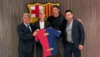 وسط عاصفة الأزمة.. كيف يفكر داني أولمو في مستقبله؟