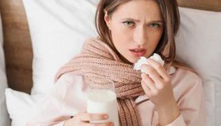 شرب الحليب لا يؤدي إلى زيادة إنتاج البلغم في الجسم