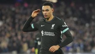 ترينت ألكسندر أرنولد لاعب ليفربول