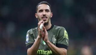 إسماعيل بن ناصر نجم منتخب الجزائر