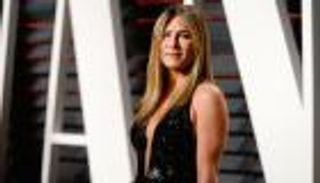 جنيفر أنيستون تكشف سر رشاقتها.. قاعدة 80/20