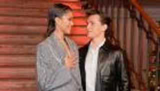 قصة خطوبة توم هولاند وزندايا.. كيف خطط نجم مارفل للحظة الحاسمة؟