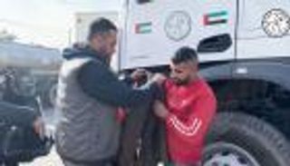 «الفارس الشهم 3» توزع كسوة شتوية على موظفي المياه في غزة