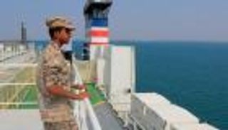 تهديد الحوثيين يضيق خيارات واشنطن.. توصية باستراتيجية جديدة من 9 خطوات