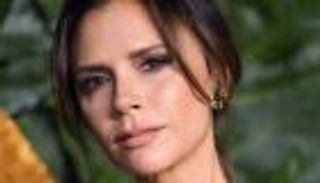 هل أجرت فيكتوريا بيكهام جراحة تجميل؟ خبير يكشف الحقيقة