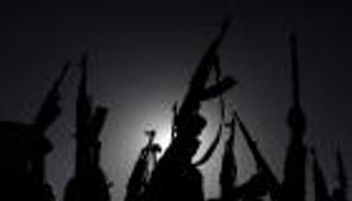 حصار وقصف.. «الحوثي» ينكّل بقبائل قيفة أشد المناهضين لحكم المليشيات 