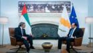 عبدالله بن زايد يبحث مع رئيس قبرص القضايا الإقليمية والدولية