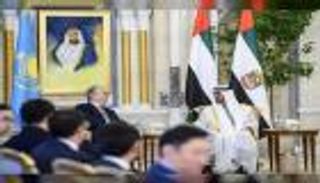 محمد بن زايد ورئيس كازاخستان يؤكدان أهمية العمل الدولي لدعم السلام