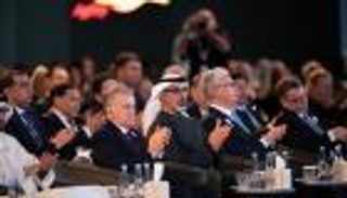 خالد بن محمد بن زايد يحضر جلسات حوارية في أسبوع أبوظبي للاستدامة
