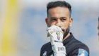 بعد 10 سنوات.. «التاريخي» أنس الزنيتي يغادر الرجاء المغربي