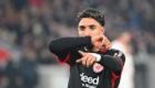 صفقة عمر مرموش.. آينتراخت فرانكفورت يتحدى ثقة مانشستر سيتي