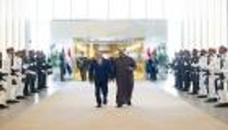 محمد بن زايد والسيسي يؤكدان ضرورة العمل على تعزيز سلام المنطقة