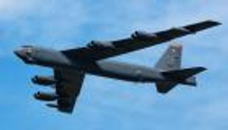 «ستراتوفورتريس B-52J».. ماذا نعرف عن القاذفة الأمريكية الأكثر فتكا؟