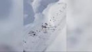 تعطل عربات هوائية في منتجع إسباني.. عشرات الإصابات وحالات حرجة