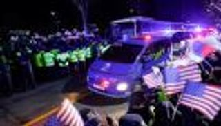 كوريا الجنوبية.. الرئيس للسجن وأنصاره يقتحمون المحكمة