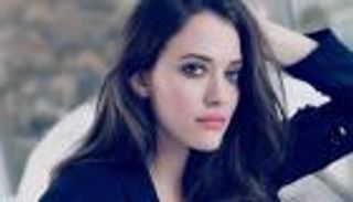 كات دينينغز تتحدث عن ضغوط هوليوود: «بدينة وغير جميلة.. هكذا وصفوني»