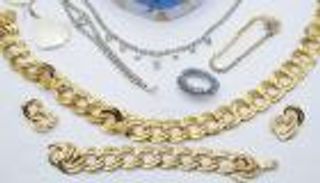 أسعار الذهب اليوم في السعودية الاثنين 20 يناير 2025.. زيادة طفيفة