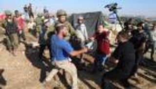 ترامب وعقوبات المستوطنين.. نشوة في إسرائيل وقلق بالضفة