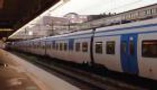 الرعب يسود بريطانيا بعد اغتصاب مراهقة في دورة مياه محطة قطار