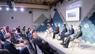 المزايا التنافسية للاقتصاد الإماراتي خلال دافوس 2025