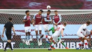 الركلات الحرة في الدوري الإنجليزي