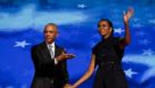 شائعة طلاق أوباما وميشيل؟.. «بودكاست» يصب الزيت على النار