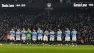 3 دقائق كارثية.. سوء الحظ يضرب لاعب مانشستر سيتي الجديد (فيديو)