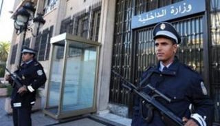 مدخل وزارة الداخلية في شارع الحبيب بورقيبة بالعاصمة التونسية