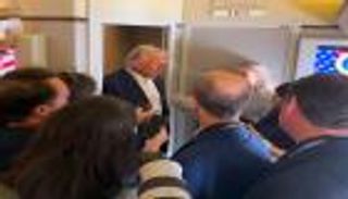 غزة وأول رحلة خارجية له.. رسائل ترامب من طائرته الرئاسية