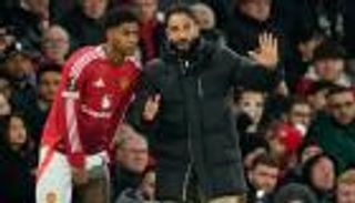 أموريم يفضل مدرب حراس يونايتد على راشفورد